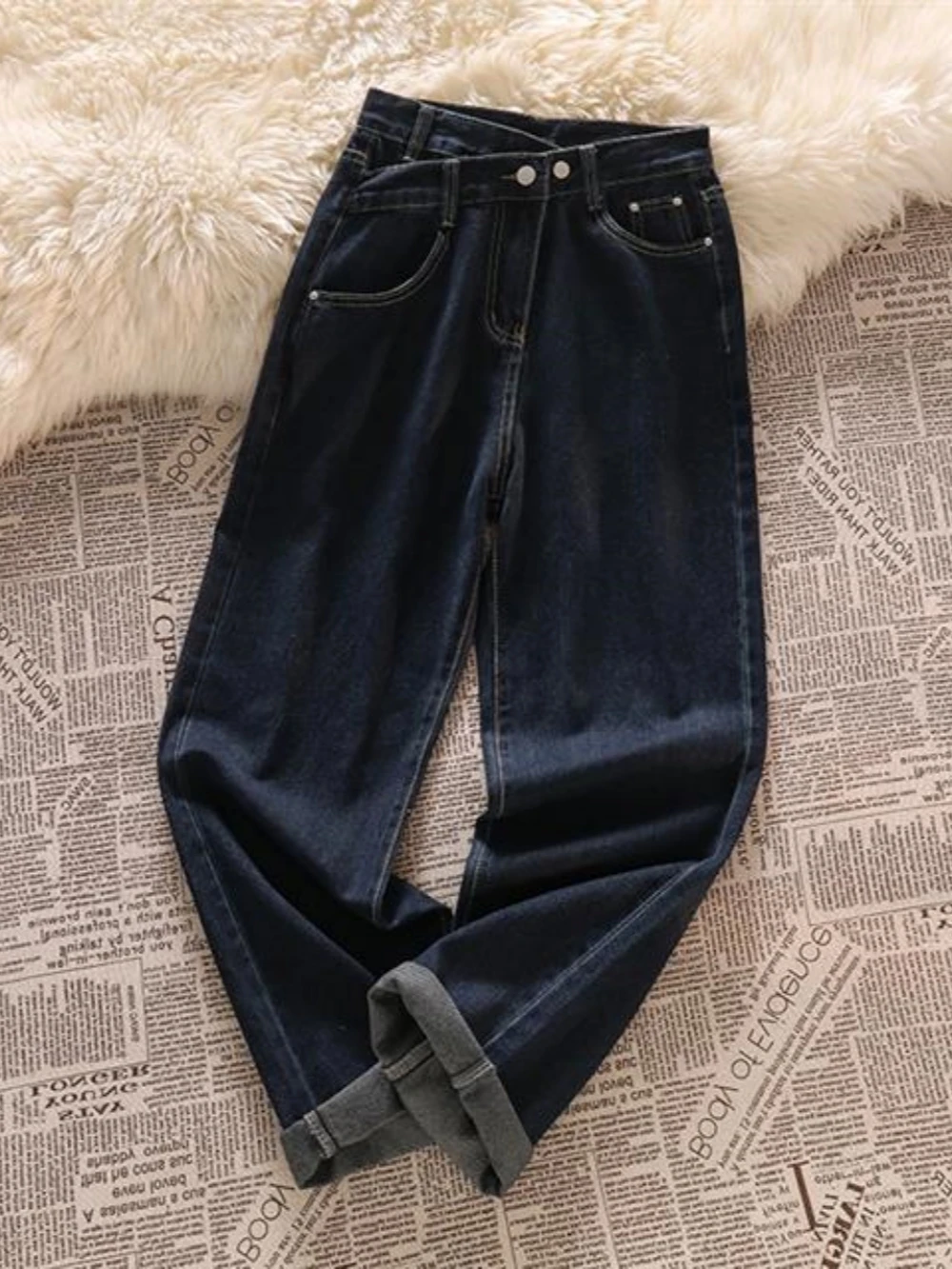 High Waist Ladies Wide Leg Straight Pants 2023 Autumn New Large Size Stretch Warm Retro Comfortable Slim Jeans For Ladies
High Waist Ladies Wide Leg Straight Pants 2023 Autumn New Large Size Stretch Warm Retro Comfortable Slim Jeans For Ladies