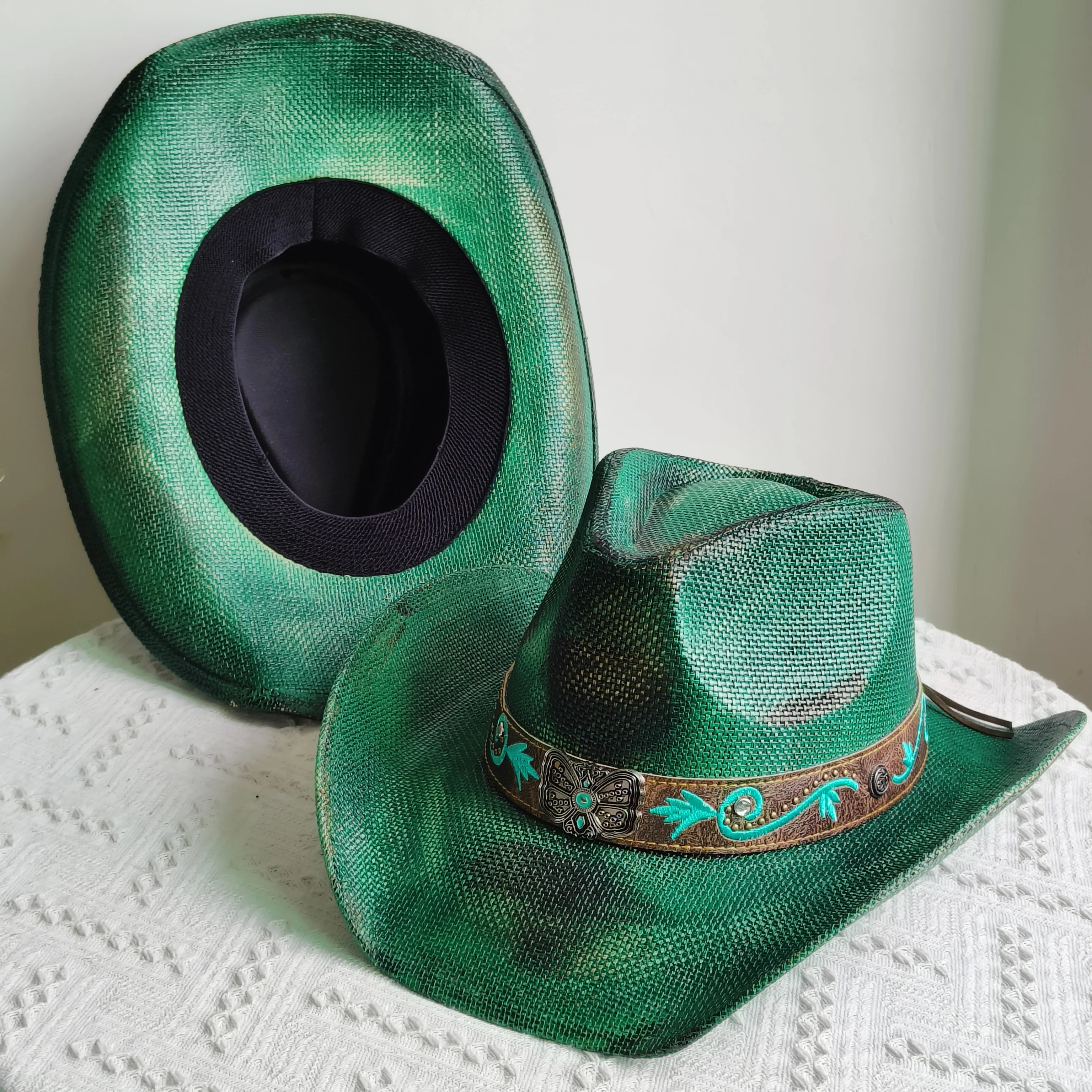 Hand-painted Western Cowboy hat Bronze green hat for men women Large Brim stiff straw hat summer sombrero vaquero hombreковбойс
Hand-painted Western Cowboy hat Bronze green hat for men women Large Brim stiff straw hat summer sombrero vaquero hombreковбойс