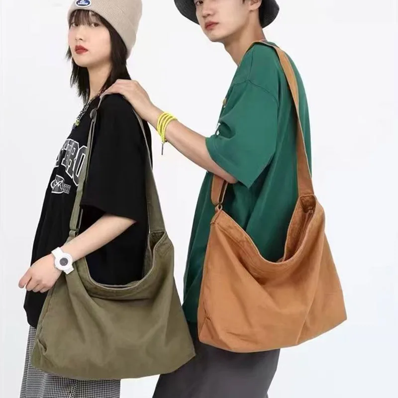 Retro Canvas Crossbody Bag Men And Women Handbags Commuting Students Class One Shoulder Large Capacity Black Off White Backpack
Retro Canvas Crossbody Bag Men And Women Handbags Commuting Students Class One Shoulder Large Capacity Black Off White Backpack