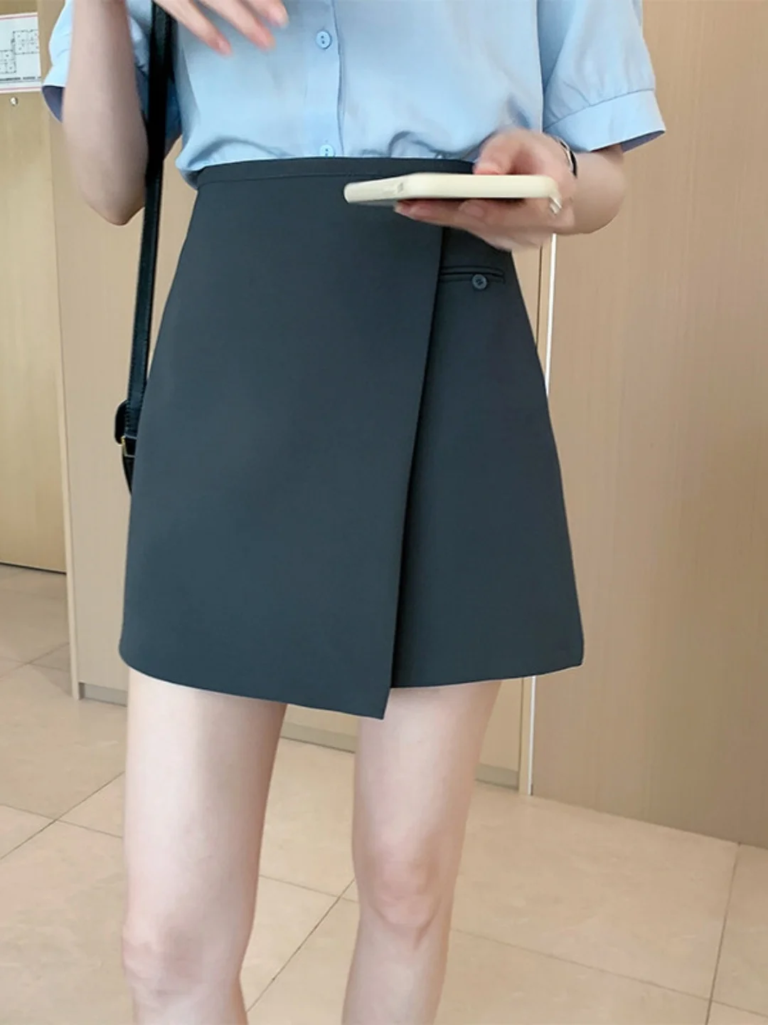 High Waist A-Line Skirt for Women Black Slit Suit Style Korean Version Breathable Skin-Friendly Casual Short Skirt
High Waist A-Line Skirt for Women Black Slit Suit Style Korean Version Breathable Skin-Friendly Casual Short Skirt