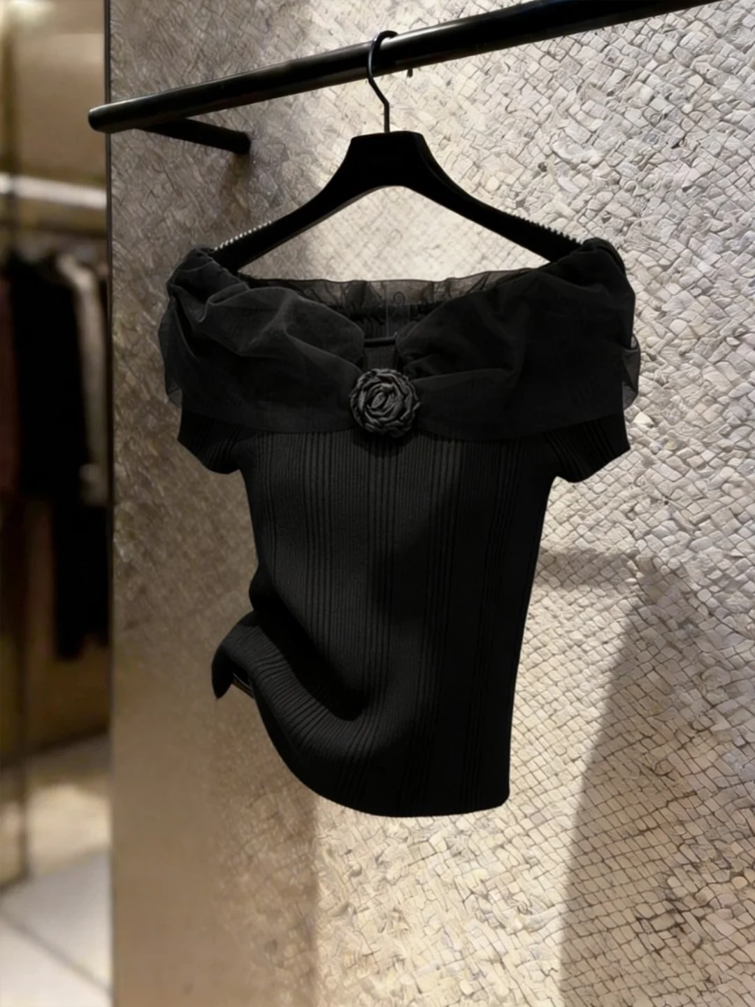Korean Style Short Sleeve Knitted T-Shirt Women's Fashionable Gentle Waist-Cut One-Shoulder Top Breathable Comfortable Summer...
Korean Style Short Sleeve Knitted T-Shirt Women's Fashionable Gentle Waist-Cut One-Shoulder Top Breathable Comfortable Summer...