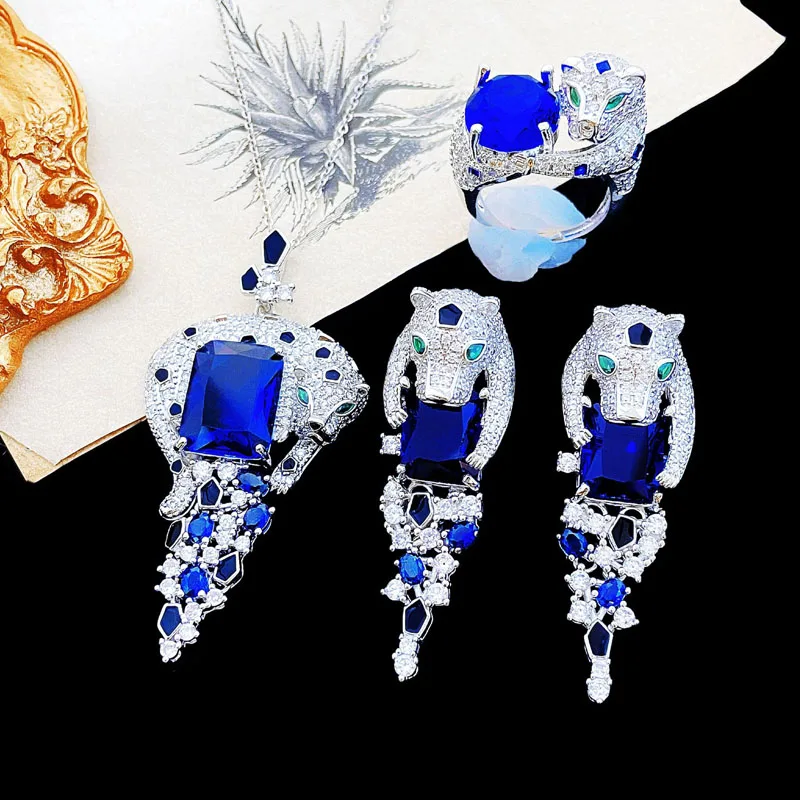 Luxury Retro Enamel Leopard Titanium Steel Necklace Earrings Set European American Fashion Micro-Inlaid Zircon Jewelry
Luxury Retro Enamel Leopard Titanium Steel Necklace Earrings Set European American Fashion Micro-Inlaid Zircon Jewelry