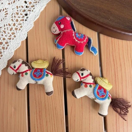 Festive Red Cotton Linen Stuffed Gold Ingot Pony Bag Charm Semi Finished for Scarf Shoes Socks Accessory Premium Handmade
Festive Red Cotton Linen Stuffed Gold Ingot Pony Bag Charm Semi Finished for Scarf Shoes Socks Accessory Premium Handmade