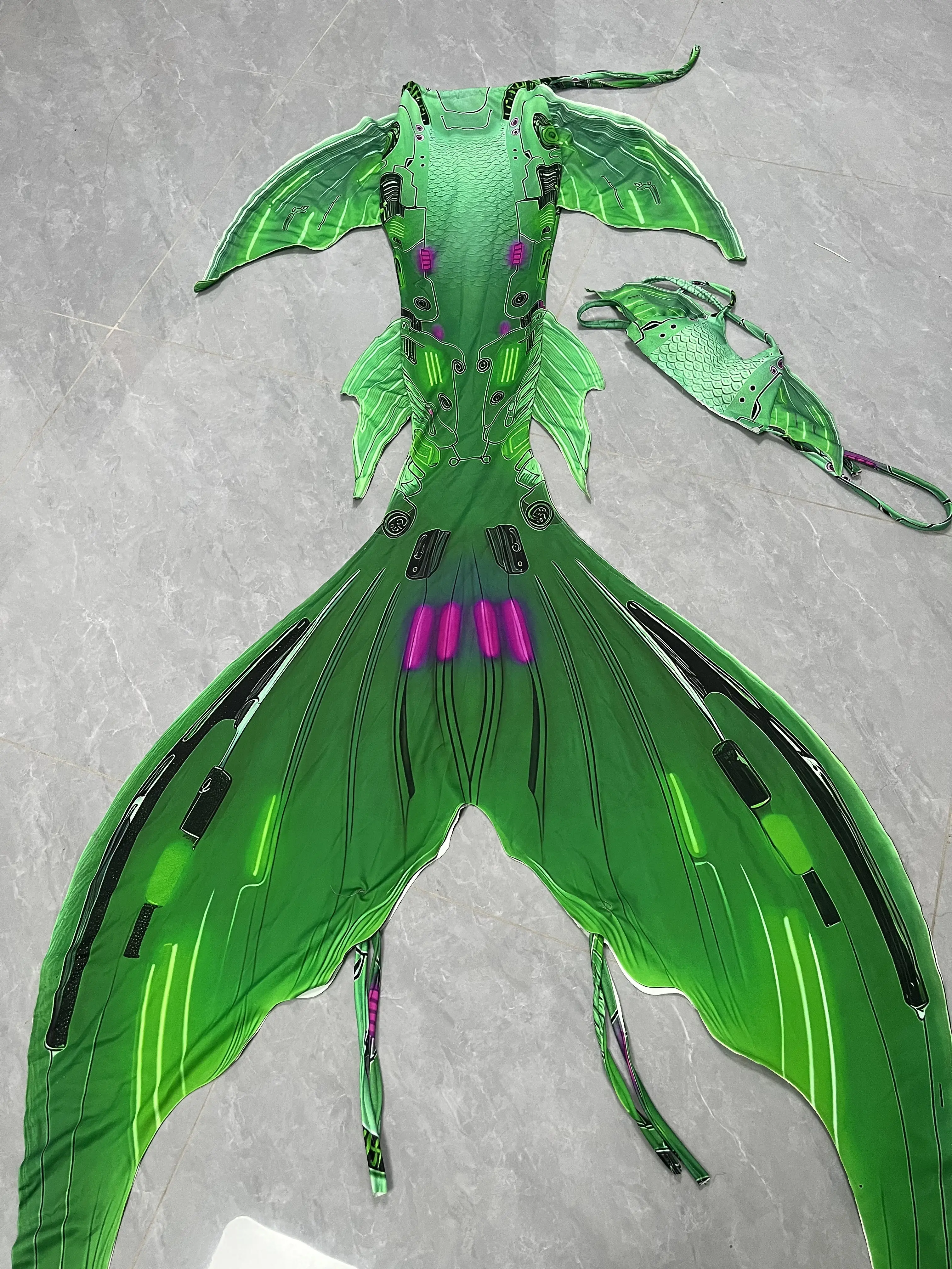 New Original Design Mermaid Swimwear Aquarium Performance Costumes High-Definition Printed Mermaid Costumes
New Original Design Mermaid Swimwear Aquarium Performance Costumes High-Definition Printed Mermaid Costumes