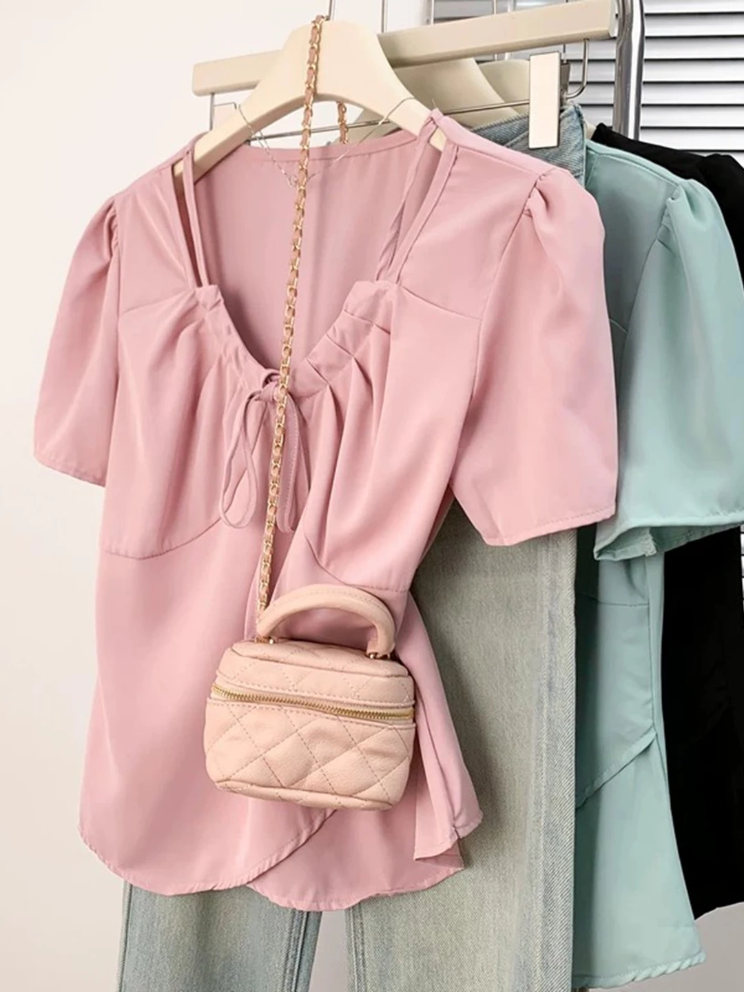 Summer New plus Size Women's T-Shirt Irregular V-Neck Short Sleeve Hollow out Design Korean Style Commute Fashion Casual Top
Summer New plus Size Women's T-Shirt Irregular V-Neck Short Sleeve Hollow out Design Korean Style Commute Fashion Casual Top