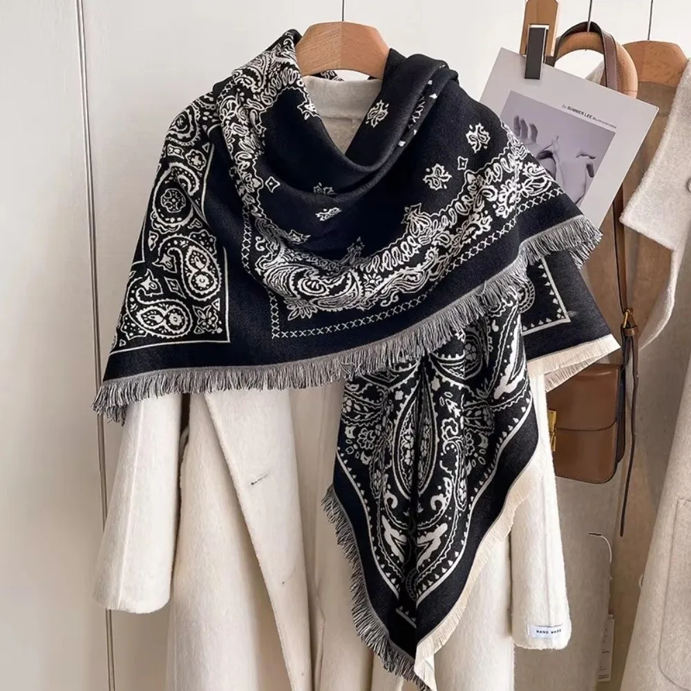 Fashion Imitation Cashmere Winter Scarf Warmth Double-sided Female Thick Blanket Soft Square Tassel Poncho
Fashion Imitation Cashmere Winter Scarf Warmth Double-sided Female Thick Blanket Soft Square Tassel Poncho