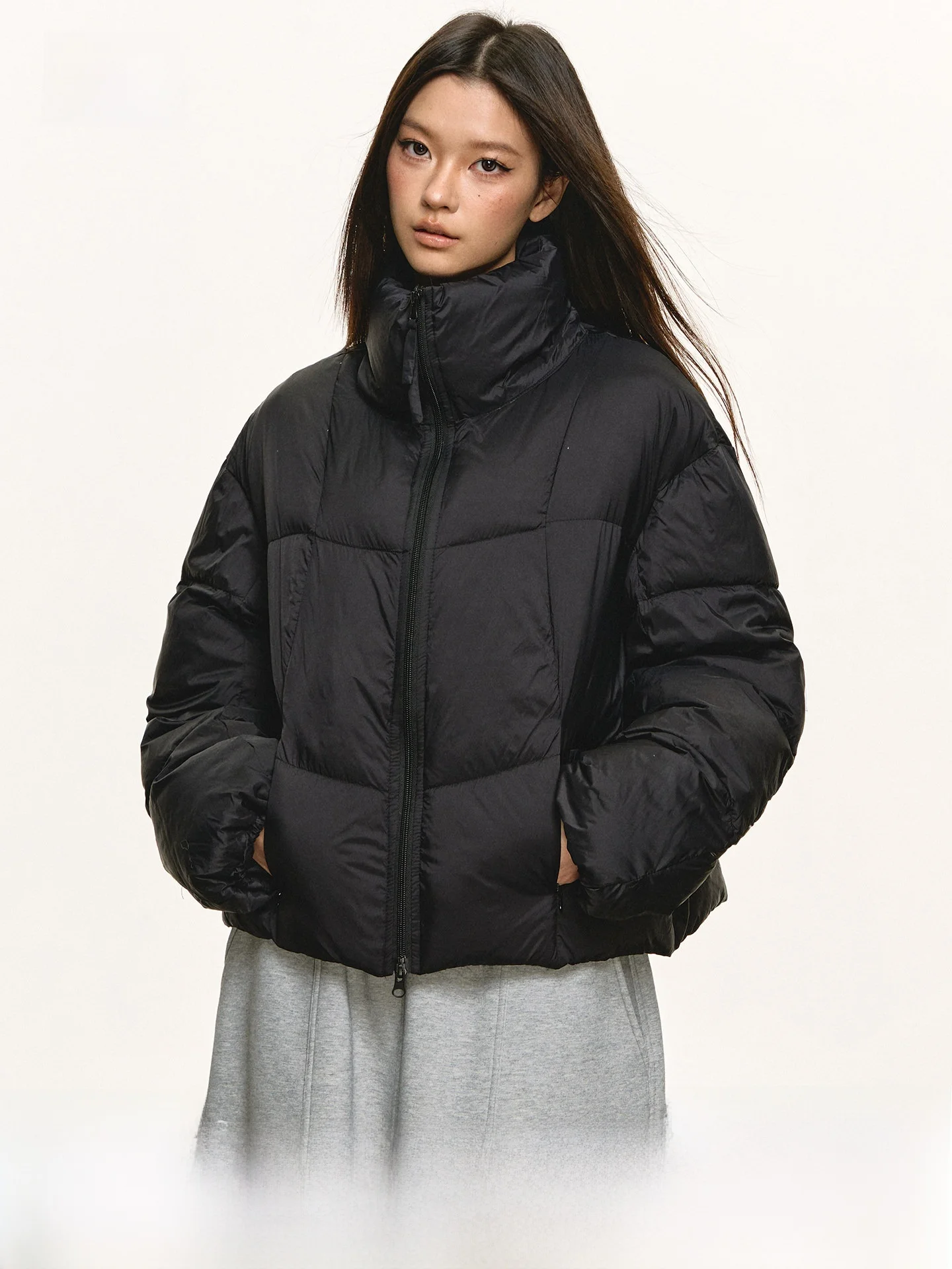 Женская зимняя легкая пуховая куртка Anna Aneae с высоким воротником, теплая, черная, для молодых женщин
Женская зимняя легкая пуховая куртка Anna Aneae с высоким воротником, теплая, черная, для молодых женщин