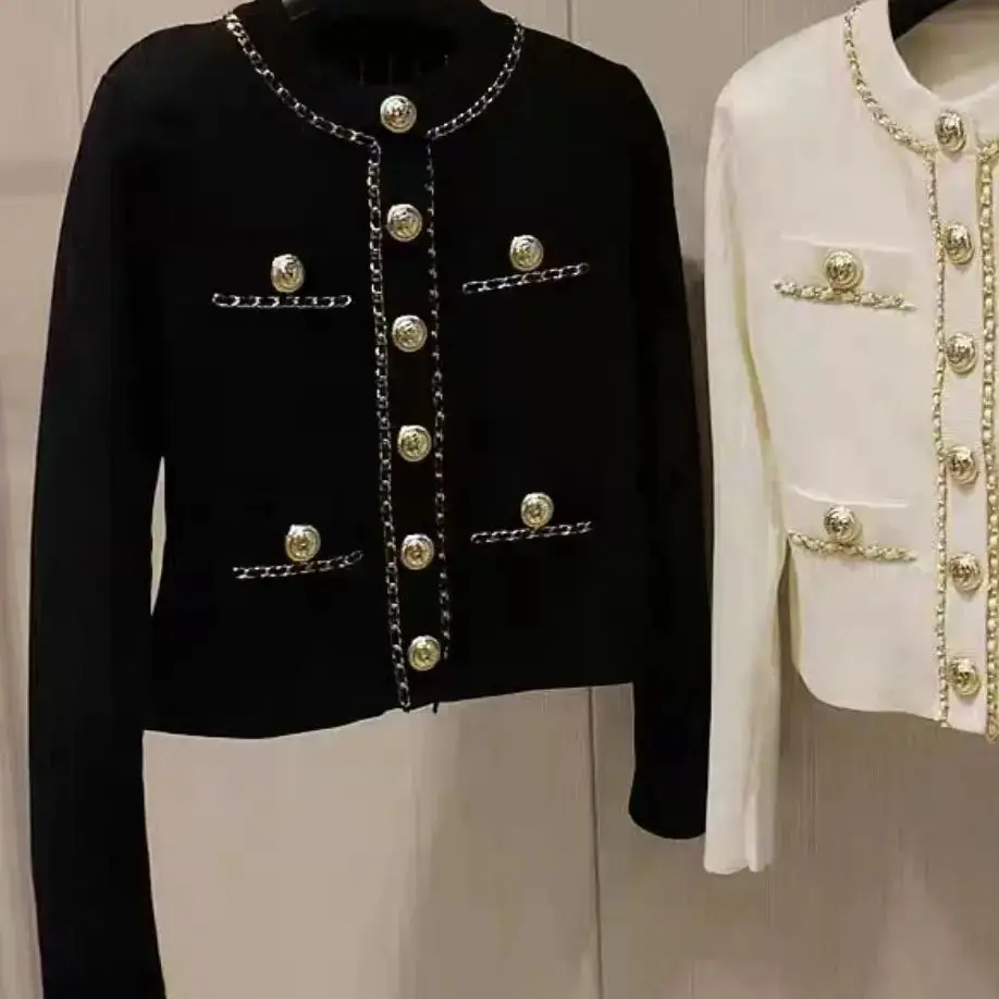 Spring And Autumn New Fashionable Commuter Women's Button Knitted Chain Classic Knitted Round Neck Long Sleeve Cardigan Coat
Spring And Autumn New Fashionable Commuter Women's Button Knitted Chain Classic Knitted Round Neck Long Sleeve Cardigan Coat