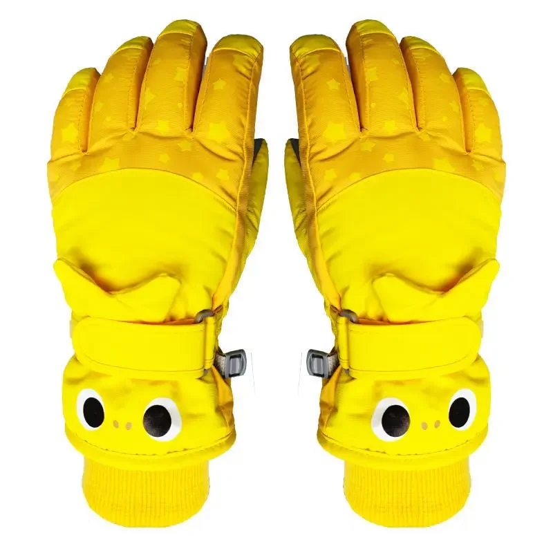 Cute Children's Gloves Protect Warm Winter Girls Boys Primary Shool Students Play Snow Waterproof And Velvet Five-Finger Gloves
Cute Children's Gloves Protect Warm Winter Girls Boys Primary Shool Students Play Snow Waterproof And Velvet Five-Finger Gloves