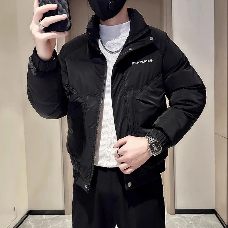 Мужская короткая хлопковая стеганая куртка, зимнее пальто с вышивкой, воротник-стойка, толстая теплая куртка, модная облегающая верхняя одежда
Мужская короткая хлопковая стеганая куртка, зимнее пальто с вышивкой, воротник-стойка, толстая теплая куртка, модная облегающая верхняя одежда