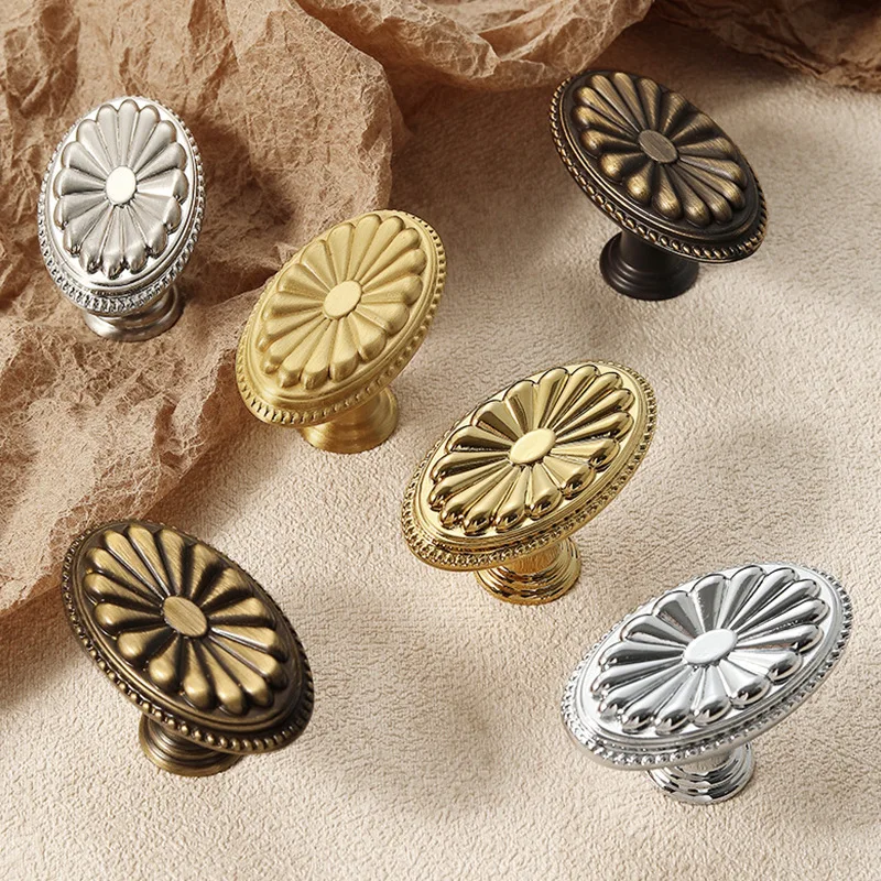French Style Vintage Daisy Embossed Oval Cabinet Knobs Antique Gold Silver and Bronze Decorative Drawer Knobs with Beaded Border
French Style Vintage Daisy Embossed Oval Cabinet Knobs Antique Gold Silver and Bronze Decorative Drawer Knobs with Beaded Border