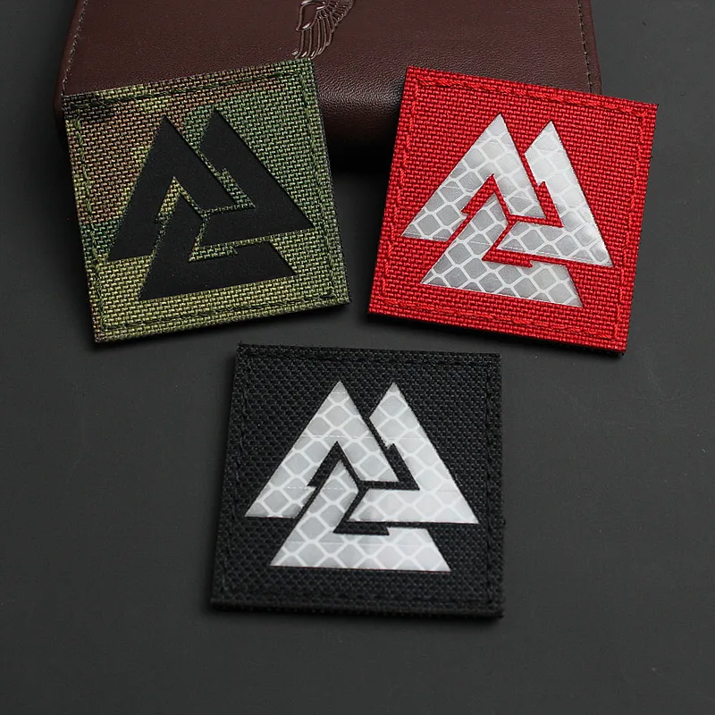 Valknut Infrared Reflective Hook and Loop Patch Laser Cut Viking Triangle Morale Badge Outdoor Military Armband Patch Appliques
Valknut Infrared Reflective Hook and Loop Patch Laser Cut Viking Triangle Morale Badge Outdoor Military Armband Patch Appliques