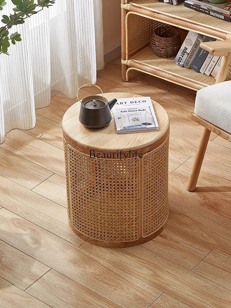 Japanese solid wood rattan round coffee table bedside cabinet storage small bucket
Japanese solid wood rattan round coffee table bedside cabinet storage small bucket