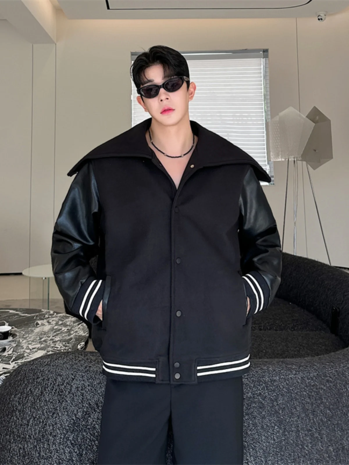 Trendy Loose Fit Leather Patchwork Jaet Men's Autumn Winter New Sle Zipper Design Hooded Versatile Outerwear Faion Urban
Trendy Loose Fit Leather Patchwork Jaet Men's Autumn Winter New Sle Zipper Design Hooded Versatile Outerwear Faion Urban