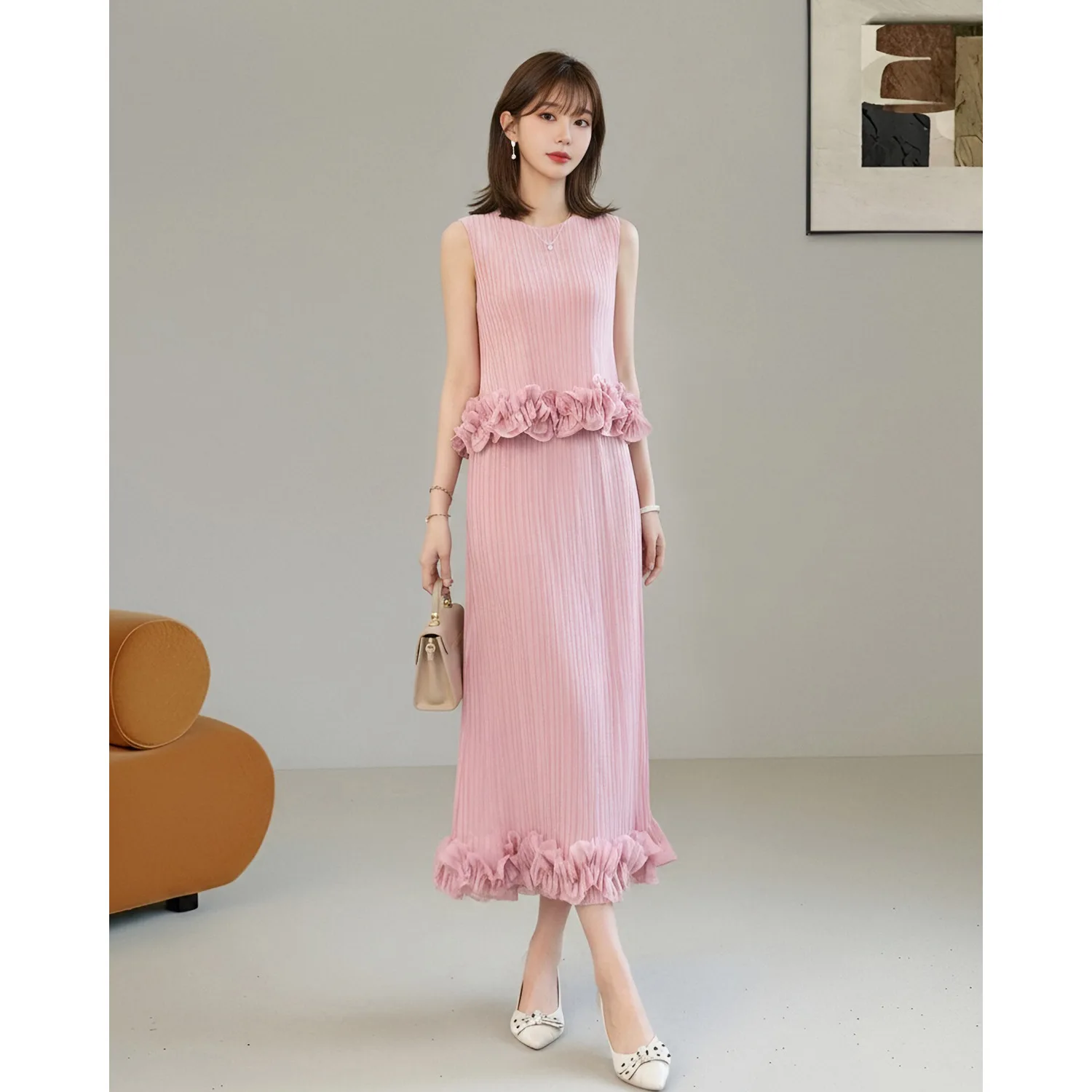 Miyake Pleated Women's Casual Suit 2026 Summer New Solid Color Three-dimensional Flower Sleeveless Top and Skirt Two-piece Set
Miyake Pleated Women's Casual Suit 2026 Summer New Solid Color Three-dimensional Flower Sleeveless Top and Skirt Two-piece Set
