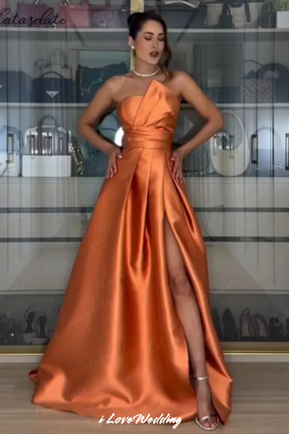 Bright Orange Elegant Strapless Evening Dress Satin Sleeveless Pleated Prom Dress Side Slit Sweep Train Dress Corset Customized
Bright Orange Elegant Strapless Evening Dress Satin Sleeveless Pleated Prom Dress Side Slit Sweep Train Dress Corset Customized