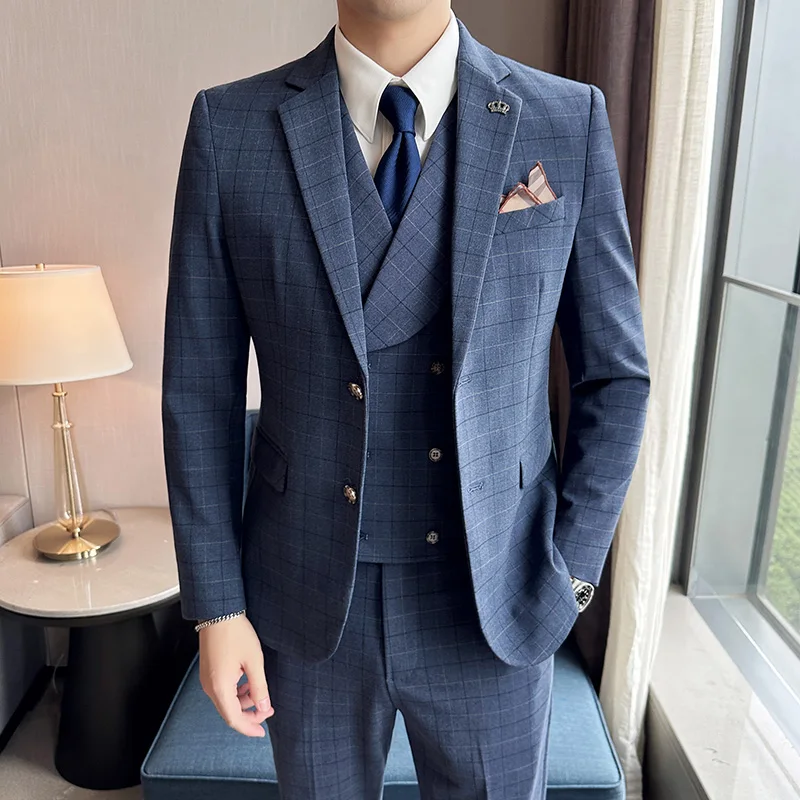 2023New Two-button Suit (suit + Vest + Trousers) New Men's Handsome Fashion Slim Korean Version of The Trend Plaid Suit 3/2 Sets
2023New Two-button Suit (suit + Vest + Trousers) New Men's Handsome Fashion Slim Korean Version of The Trend Plaid Suit 3/2 Sets