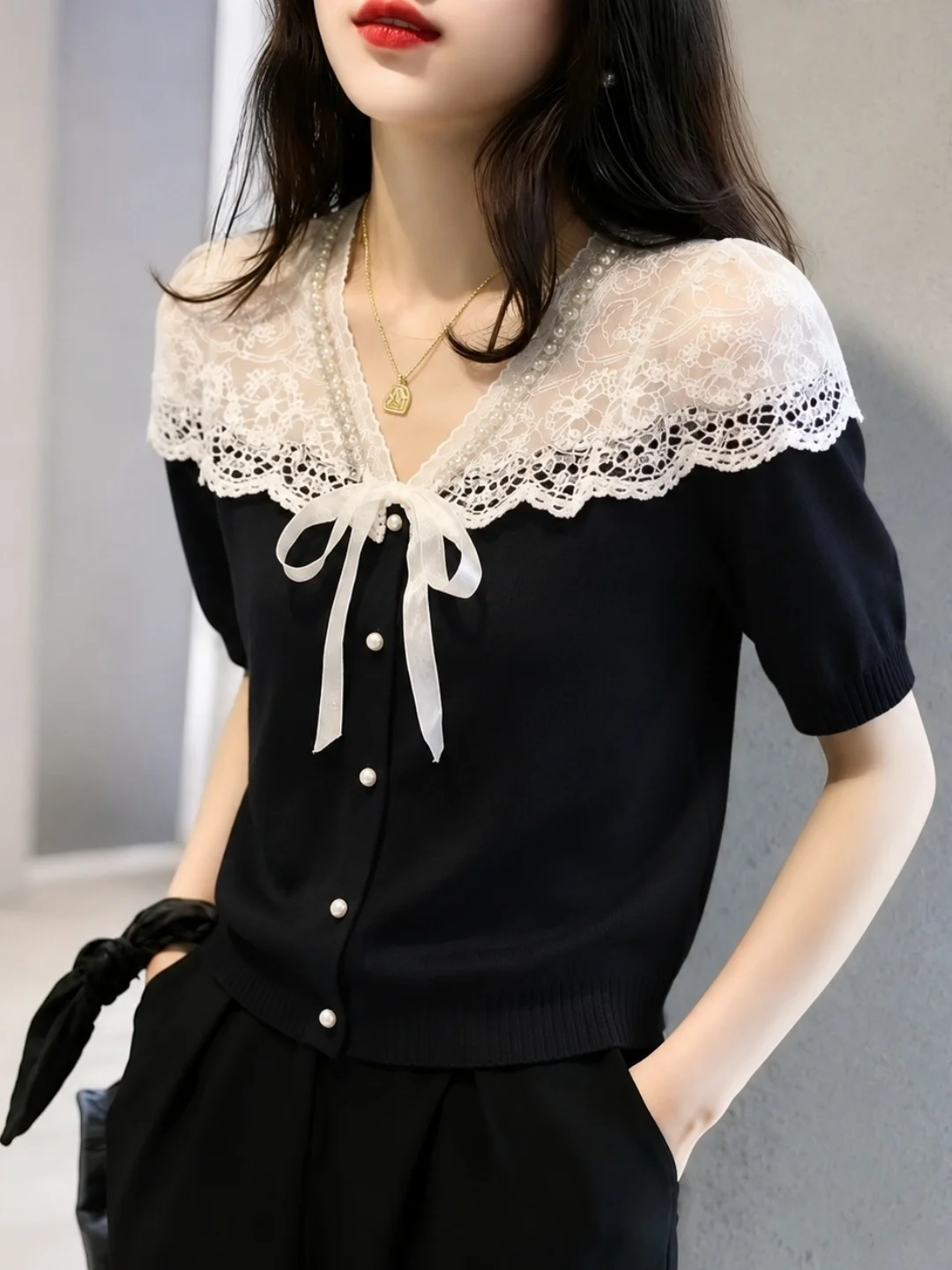 Fashionable Short Sleeve Knitted Top with Lace Splicing V-Neck Design Knot Summer 2026 Women's Korean Style Silk Shirt
Fashionable Short Sleeve Knitted Top with Lace Splicing V-Neck Design Knot Summer 2026 Women's Korean Style Silk Shirt