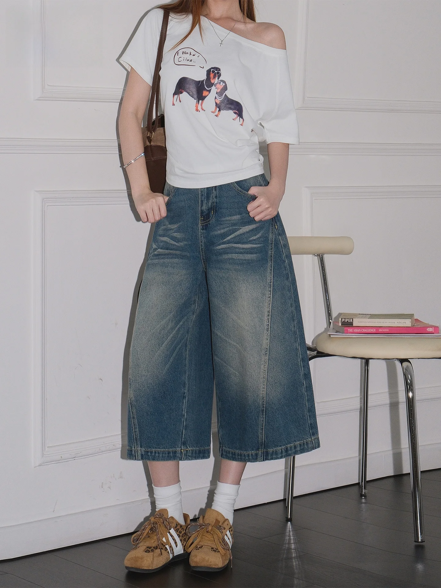 Retro American High Waist Seven-Five Denim Jeans Women's New 2026 Summer Slimming Loose Washed Wide Leg Mid-Pants
Retro American High Waist Seven-Five Denim Jeans Women's New 2026 Summer Slimming Loose Washed Wide Leg Mid-Pants