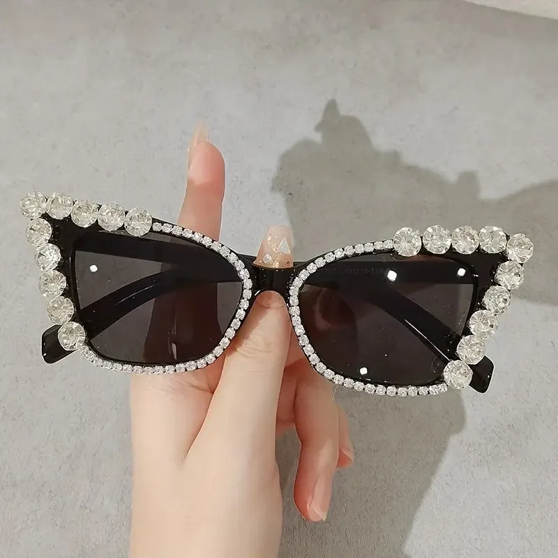 Y2K Cat Eye Fashion For Women Bling Luxury Rhinestone Party Prom Decorative Glasses Night Club Props
Y2K Cat Eye Fashion For Women Bling Luxury Rhinestone Party Prom Decorative Glasses Night Club Props