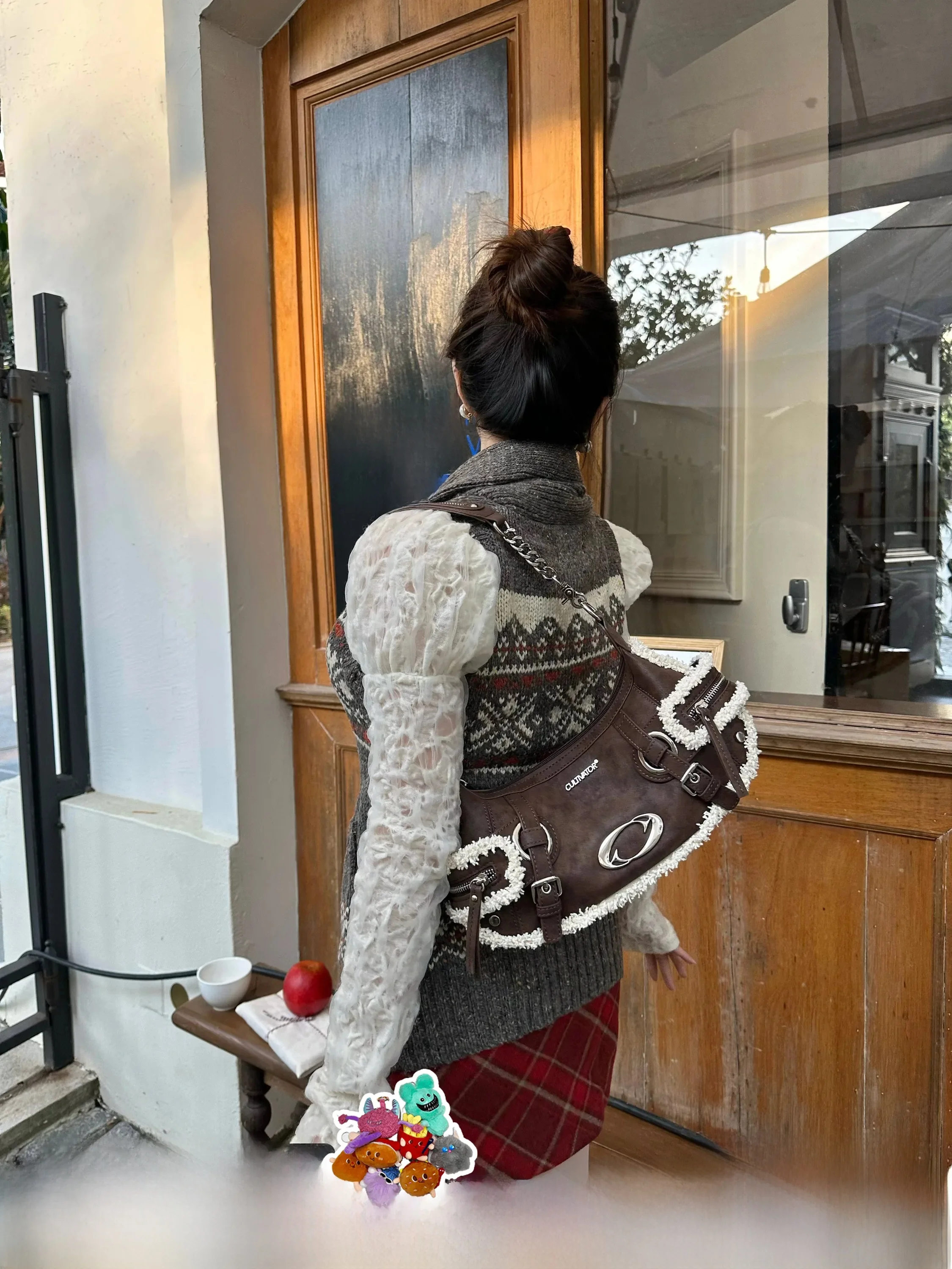 Cultivator Original Design Furry Velvet Underarm Bag Crossbody Shoulder Bag Leisure Fashion New 2026 for Women
Cultivator Original Design Furry Velvet Underarm Bag Crossbody Shoulder Bag Leisure Fashion New 2026 for Women