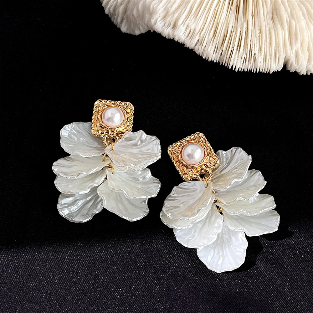 Французские милые элегантные лепестковые кисточки-гвоздики, женские нежные элитные украшения в стиле отпуска
Французские милые элегантные лепестковые кисточки-гвоздики, женские нежные элитные украшения в стиле отпуска