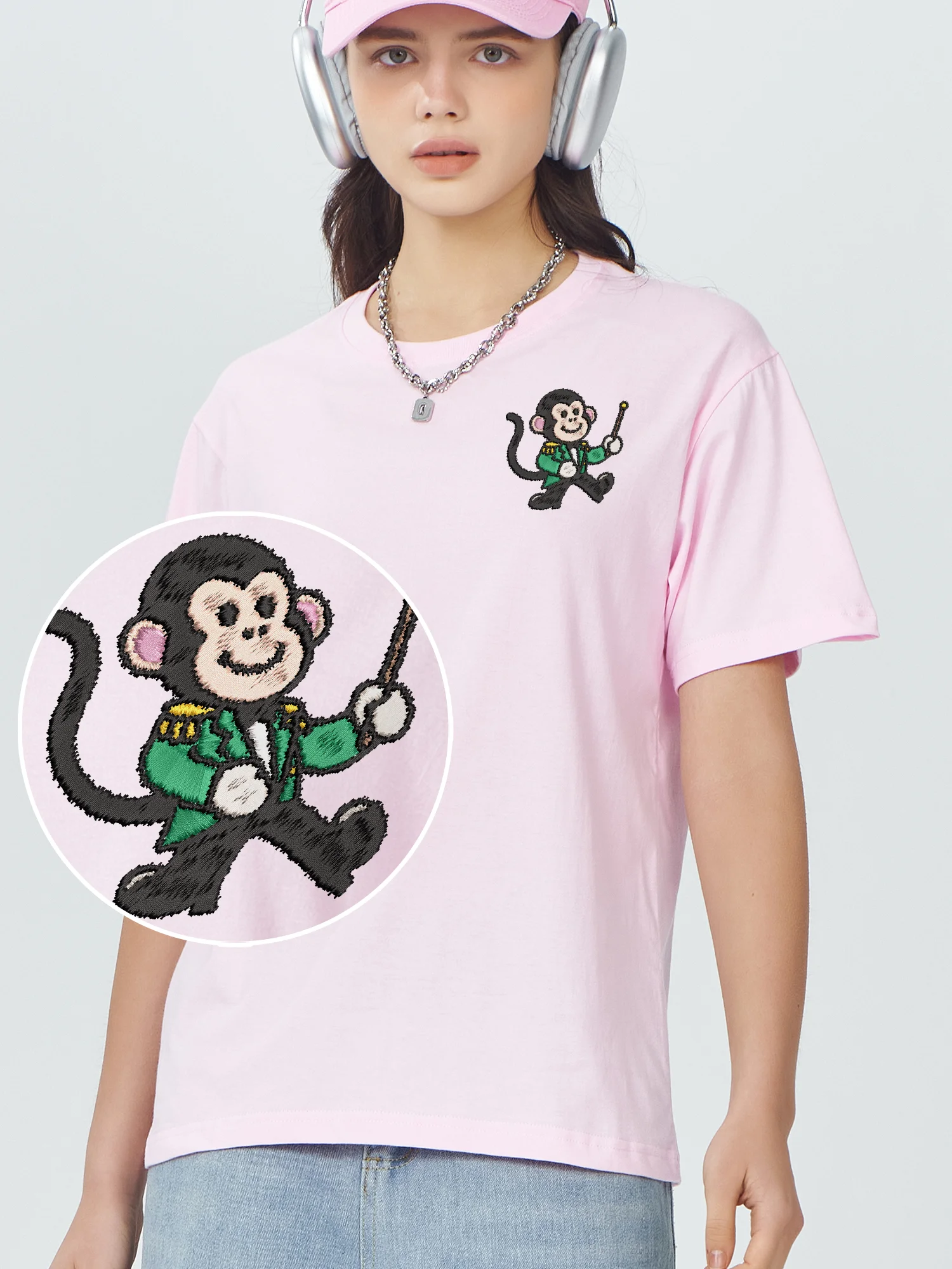 Monkey Conductor Embroidered Design Tops Crew Neck T-Shirt Unisex Designer Trendy Fashion Embroidery T-Shirt
Monkey Conductor Embroidered Design Tops Crew Neck T-Shirt Unisex Designer Trendy Fashion Embroidery T-Shirt