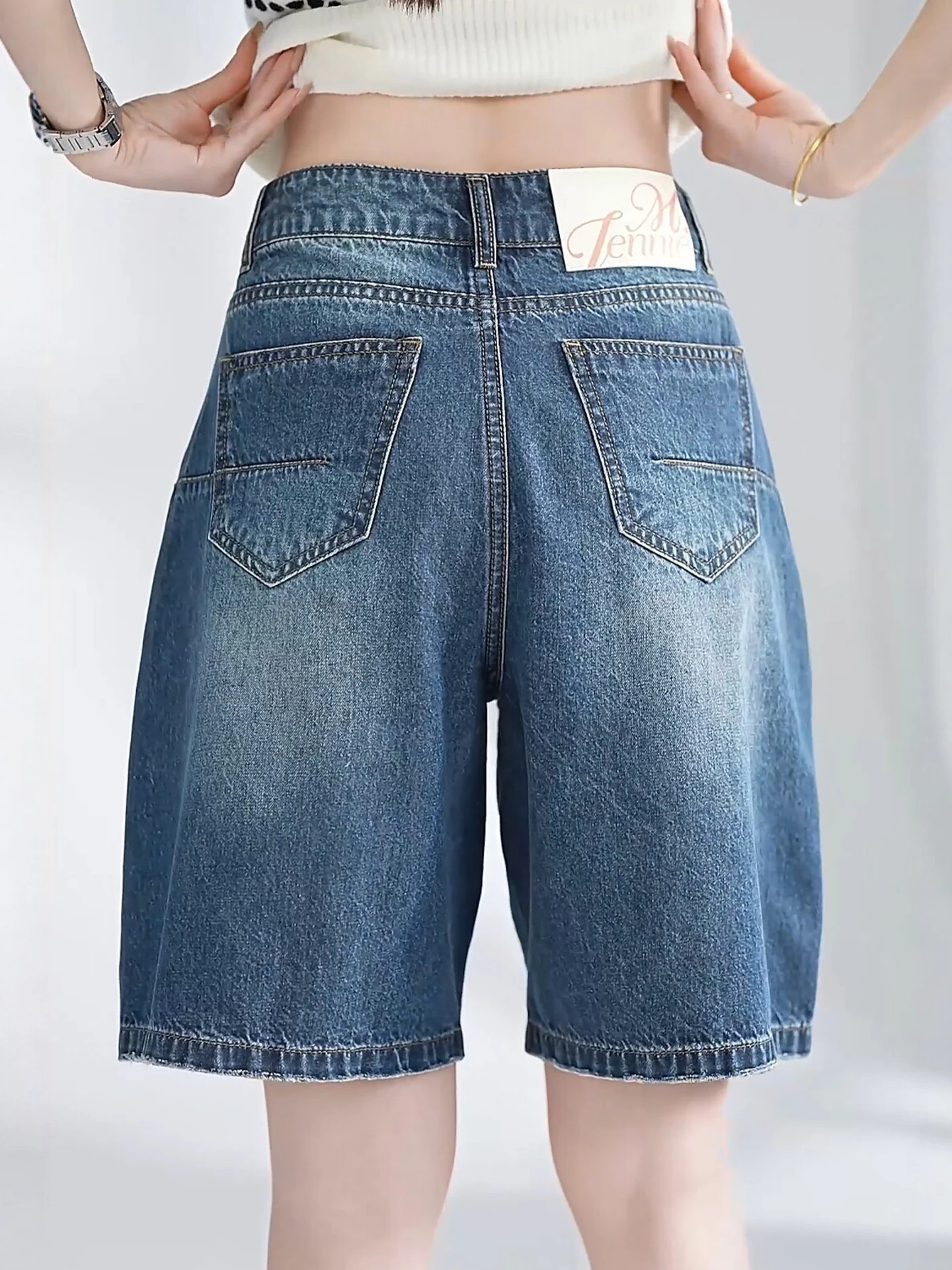 Summer Thin Retro High Waist Straight Leg Jeans Shorts Women's Wide Leg Five Shorts Casual Comfortable Cotton Blend Denim
Summer Thin Retro High Waist Straight Leg Jeans Shorts Women's Wide Leg Five Shorts Casual Comfortable Cotton Blend Denim