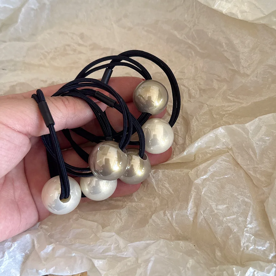 Basic Simple Large Pearl Hair Tie Elastic Ponytail Ring For Bun Women Versatile Strong Grip Non Slip Soft
Basic Simple Large Pearl Hair Tie Elastic Ponytail Ring For Bun Women Versatile Strong Grip Non Slip Soft