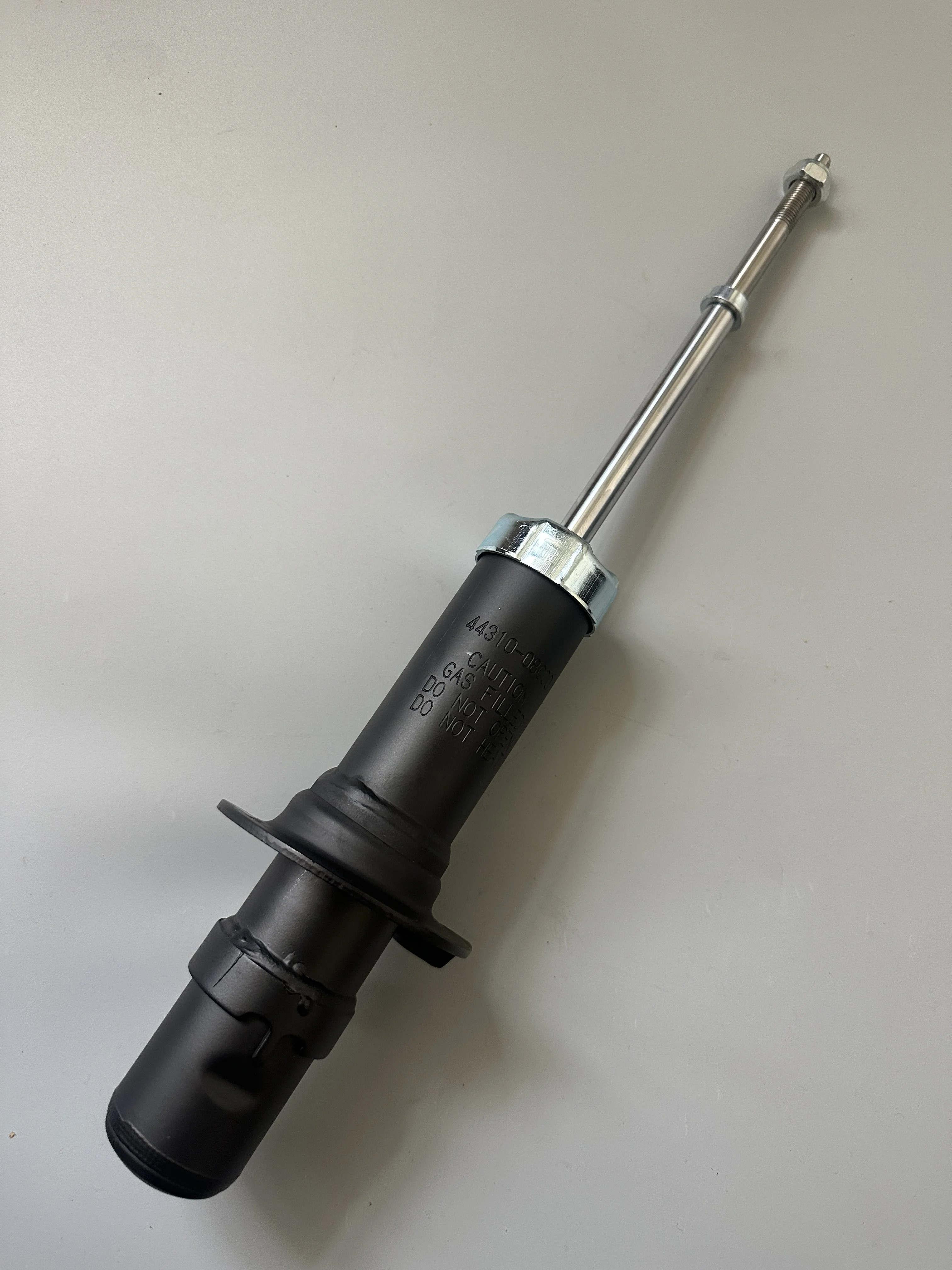 Передний газовый амортизатор 4431008C00 для Ssangyong Rexton 2006-2017
Передний газовый амортизатор 4431008C00 для Ssangyong Rexton 2006-2017