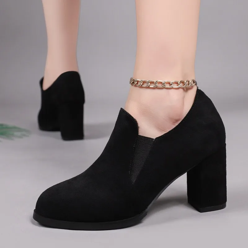 Retro Suede Large-sized Deep-cut Single Shoes for 2026 Autumn, Pointed-toe Chunk-heeled British-style High Heels for Women,35-41
Retro Suede Large-sized Deep-cut Single Shoes for 2026 Autumn, Pointed-toe Chunk-heeled British-style High Heels for Women,35-41