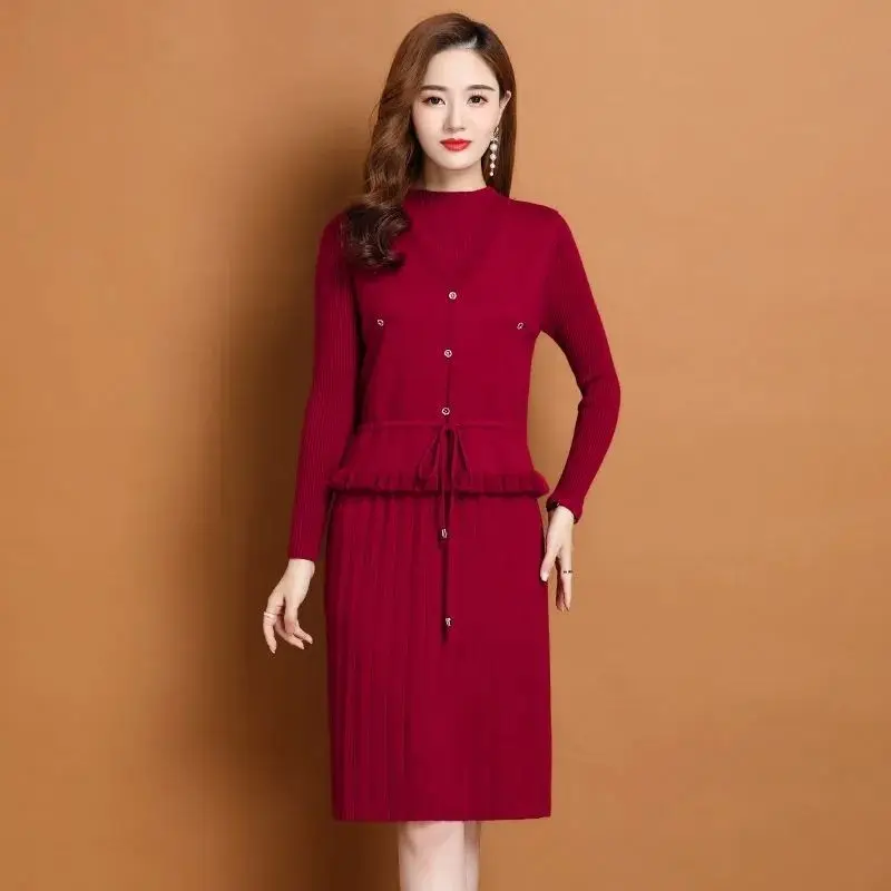 Autumn Women's Suit Skirt Casual Long-sleeved Pullover and Dresses Ladies Knitted Two-piece Two Piece Sets Womens Outifits G545
Autumn Women's Suit Skirt Casual Long-sleeved Pullover and Dresses Ladies Knitted Two-piece Two Piece Sets Womens Outifits G545