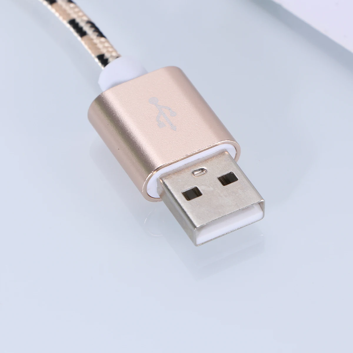 Type C Cable Fast Charge Tiger Pattern Charging Usb to Aluminum Alloy Adaptable Cord
Type C Cable Fast Charge Tiger Pattern Charging Usb to Aluminum Alloy Adaptable Cord