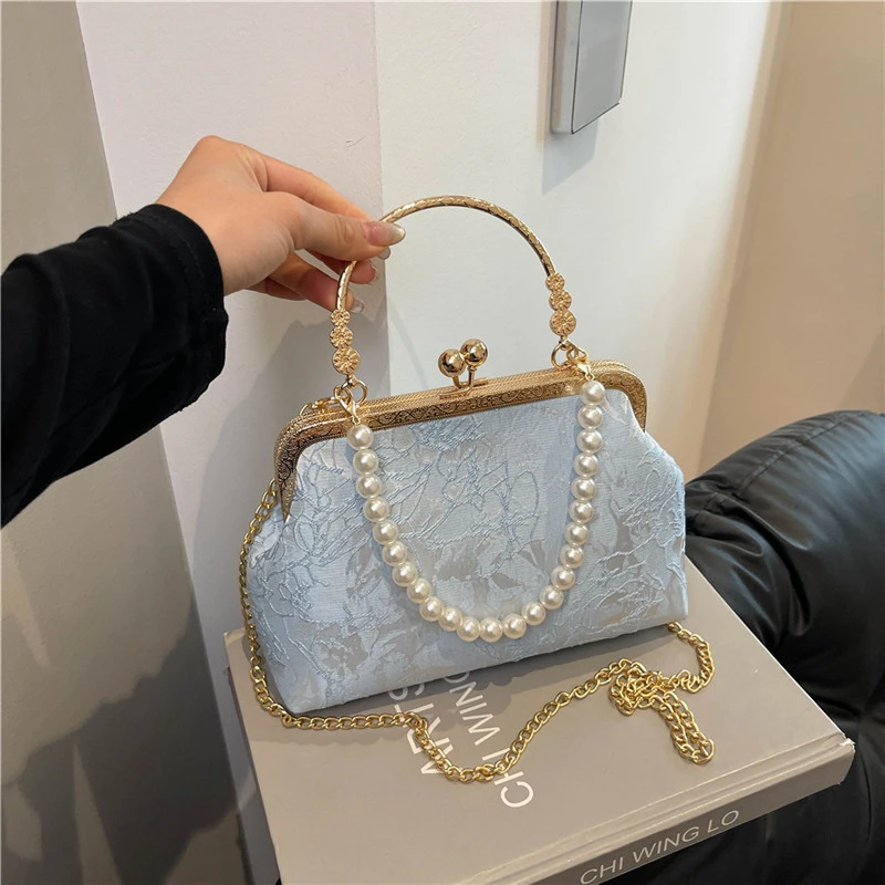 Универсальные однотонные сумки с ручками сверху, цепочки с бусинами, засов 2021, высококачественные вечерние сумки для женщин, индивидуальные сумки через плечо
Универсальные однотонные сумки с ручками сверху, цепочки с бусинами, засов 2021, высококачественные вечерние сумки для женщин, индивидуальные сумки через плечо