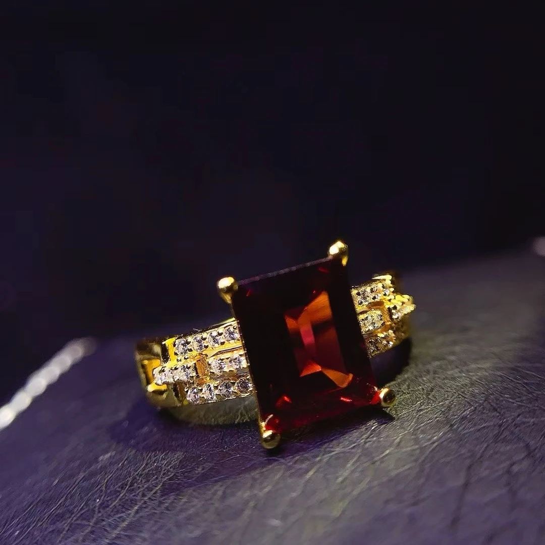KJJEAXCMY New Premium Natural Garnet Ring S925 silver , electroplated locking color process, high clarity Full of luster Support
KJJEAXCMY New Premium Natural Garnet Ring S925 silver , electroplated locking color process, high clarity Full of luster Support