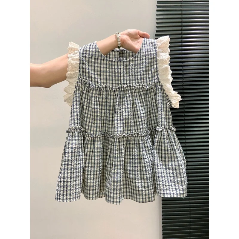 Sweet Lace-spliced Plaid Small Flared Sleeve Shirt for Women 2026 Summer Pleated Skirt Hem Sleeveless Top
Sweet Lace-spliced Plaid Small Flared Sleeve Shirt for Women 2026 Summer Pleated Skirt Hem Sleeveless Top