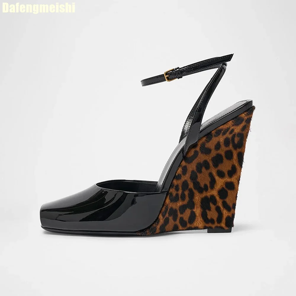 2025 Summer New Leopard Print Sandals Brown Peep Toe Wedges Pumps for Women Slingback Ankle Strap Leather High Heels Sandals
2025 Summer New Leopard Print Sandals Brown Peep Toe Wedges Pumps for Women Slingback Ankle Strap Leather High Heels Sandals