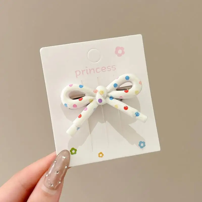 Candy-Colored Seamless Duckbill Clip Ins Style Bangs Hairpin for Women Side Fringe Hair Clip Spring Summer Korean Hair Accessory
Candy-Colored Seamless Duckbill Clip Ins Style Bangs Hairpin for Women Side Fringe Hair Clip Spring Summer Korean Hair Accessory