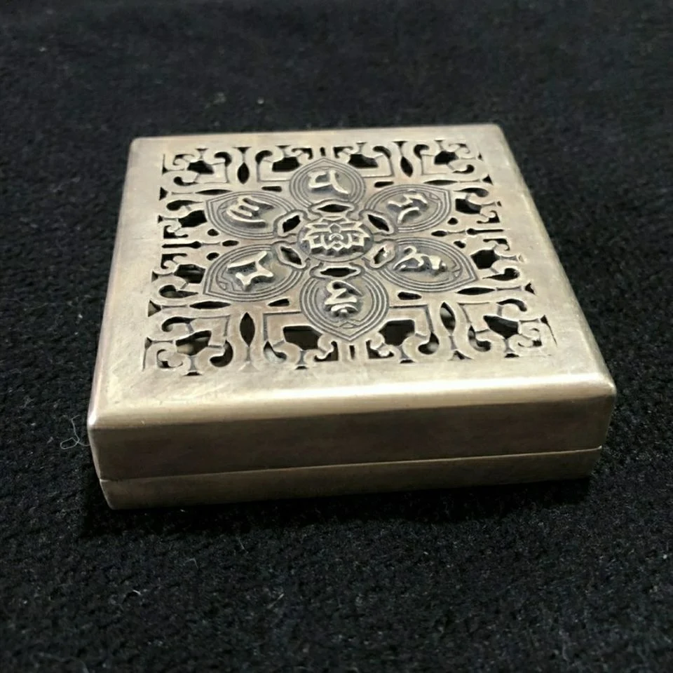 Craft bronze, aged pure copper, silver-plated, hollow six-character mantra, cartridge, stationery ornaments
Craft bronze, aged pure copper, silver-plated, hollow six-character mantra, cartridge, stationery ornaments