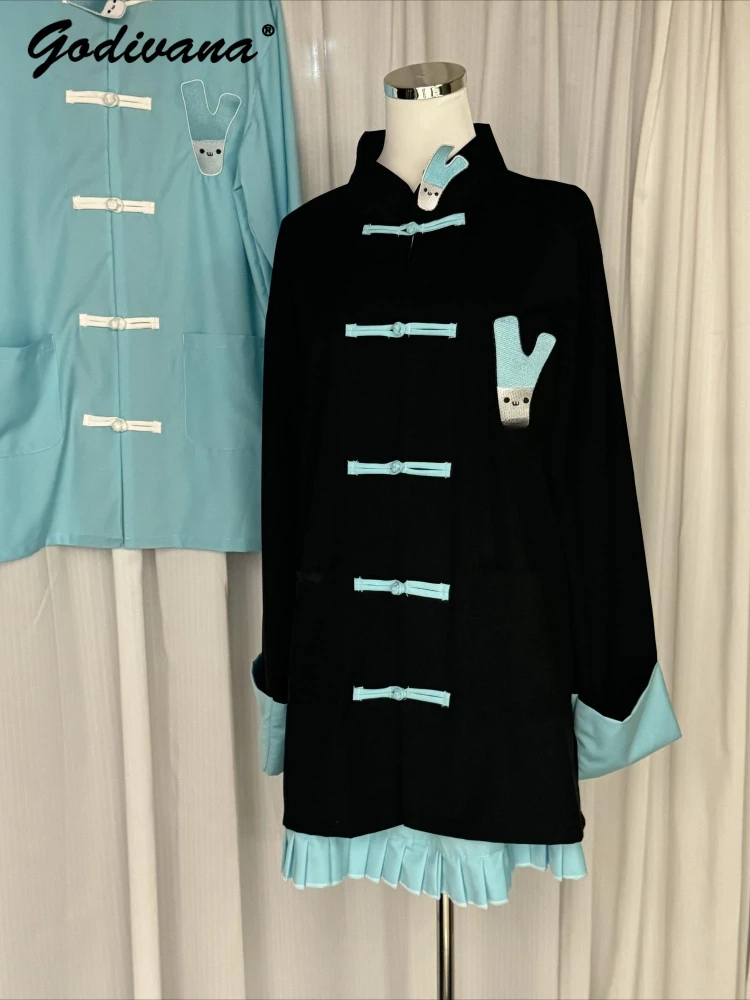 New Autumn Original Chinese Style Green Black Embroidery Button Coat Stand Collar Loose Jacket Short Pleated Skirt Retro Outfits
New Autumn Original Chinese Style Green Black Embroidery Button Coat Stand Collar Loose Jacket Short Pleated Skirt Retro Outfits