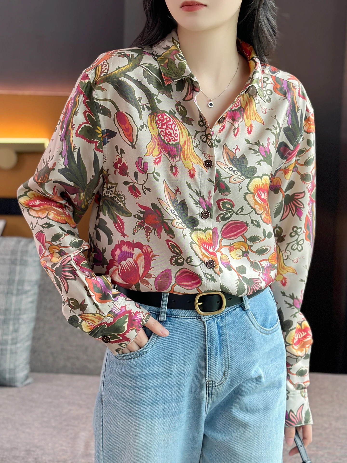 Zuozhujia Luxury Vintage Floral Print Silk irt Long Sve Turn-down Collar Silk Women's Premium Quali Breathabl...
Zuozhujia Luxury Vintage Floral Print Silk irt Long Sve Turn-down Collar Silk Women's Premium Quali Breathabl...