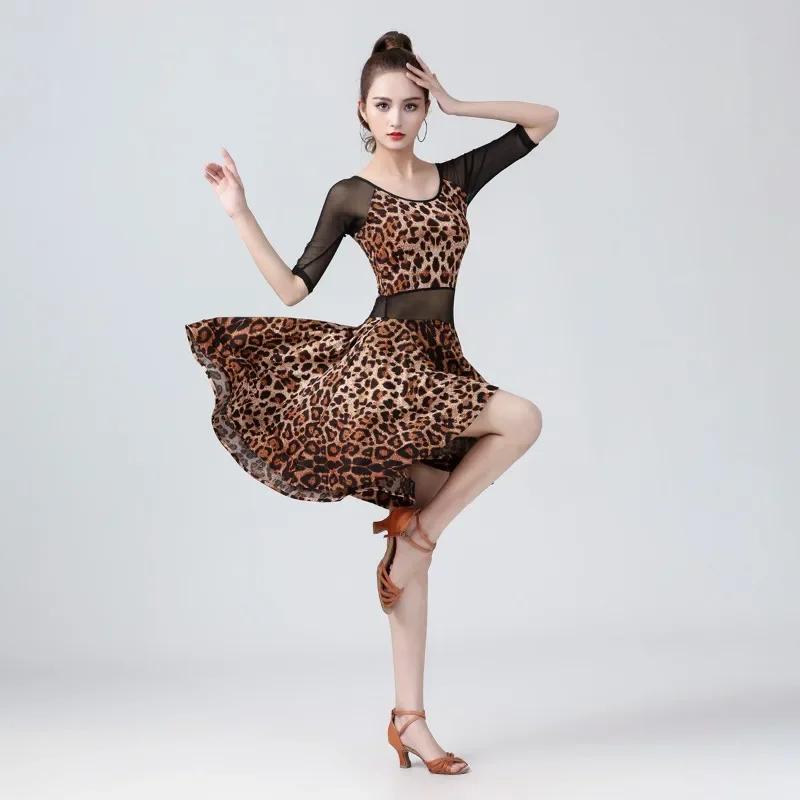 New Latin Dance Costume Female Adult Sexy Competition Dress Mesh Dance Dress Set dresses for women
New Latin Dance Costume Female Adult Sexy Competition Dress Mesh Dance Dress Set dresses for women