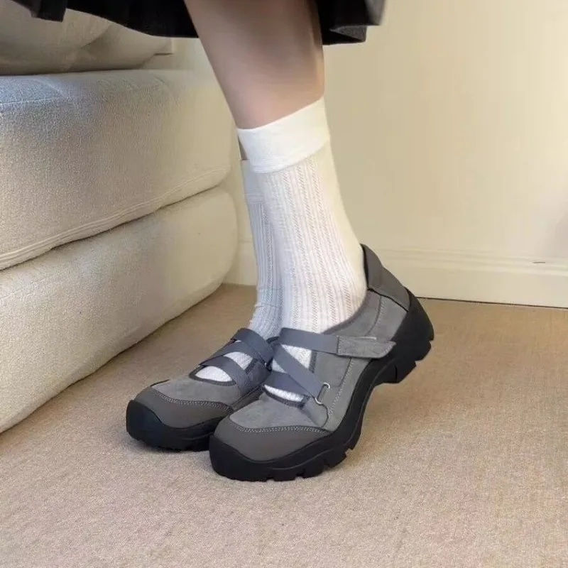 New Fashion and Versatile Round Toe Block Heel Platform Heighten Casual Single Shoes Women's Fashion and Versatile Shoes
New Fashion and Versatile Round Toe Block Heel Platform Heighten Casual Single Shoes Women's Fashion and Versatile Shoes