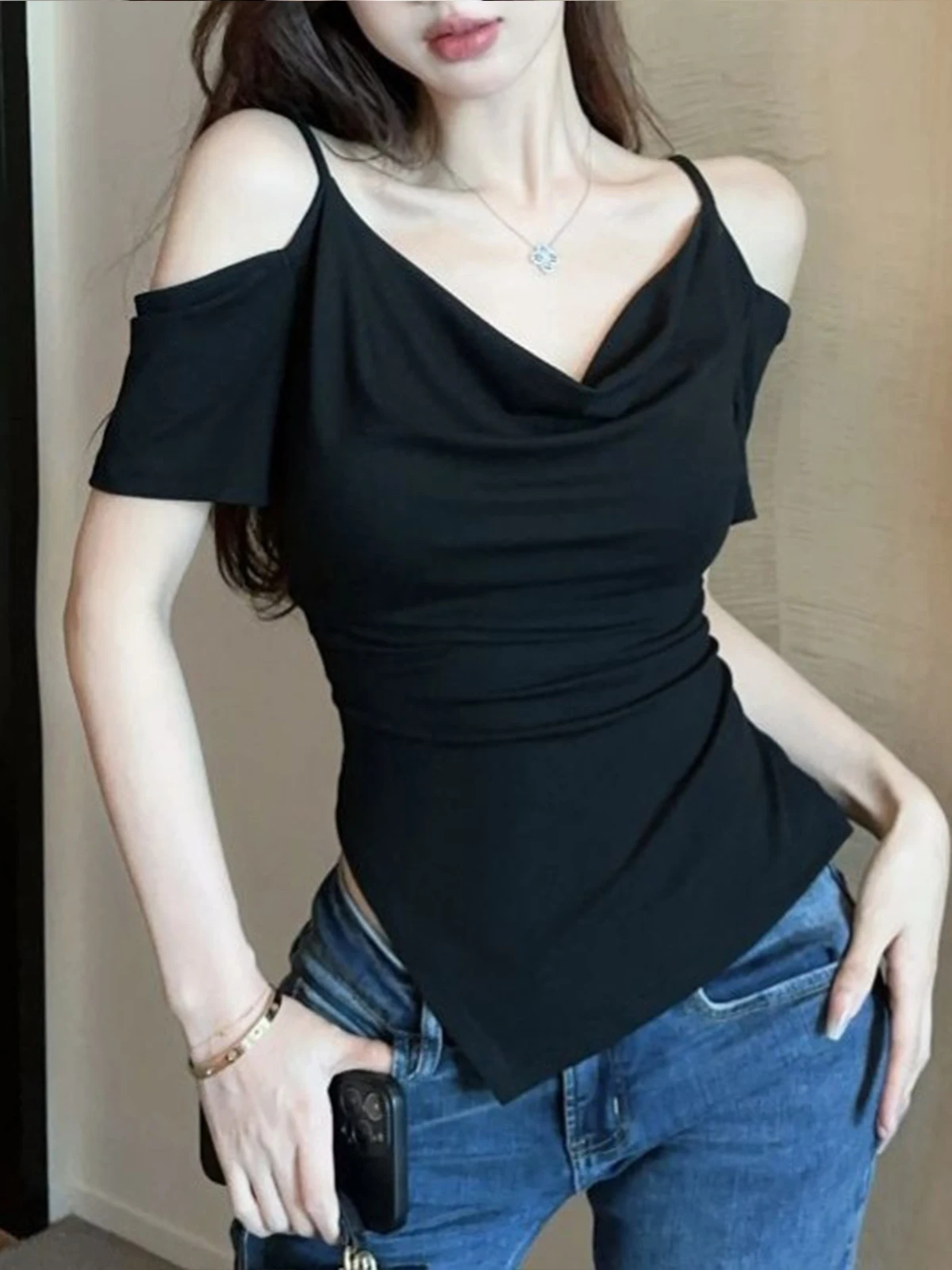 Casual Style Pure Color Shoulder Bared Asymmetrical Short Sleeve T Shirt Women's Slim Fit Design Summer Top Quality Fashion
Casual Style Pure Color Shoulder Bared Asymmetrical Short Sleeve T Shirt Women's Slim Fit Design Summer Top Quality Fashion