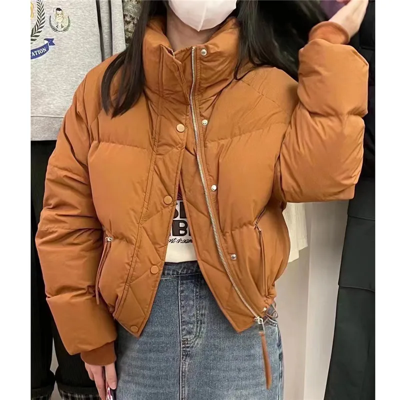 2023 Autumn Winter Oversize Down Coat Women Warm Thick White Duck Down Jacket Ladies Casual Loose Short Bread Parkas Outwears
2023 Autumn Winter Oversize Down Coat Women Warm Thick White Duck Down Jacket Ladies Casual Loose Short Bread Parkas Outwears