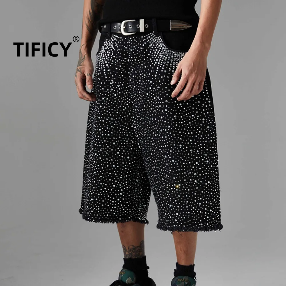 Summer New Heavy Industry Hot Drilled Broken Hole Hairy Edge Denim Shorts Men and Women High Street Loose Five Cent Shorts
Summer New Heavy Industry Hot Drilled Broken Hole Hairy Edge Denim Shorts Men and Women High Street Loose Five Cent Shorts