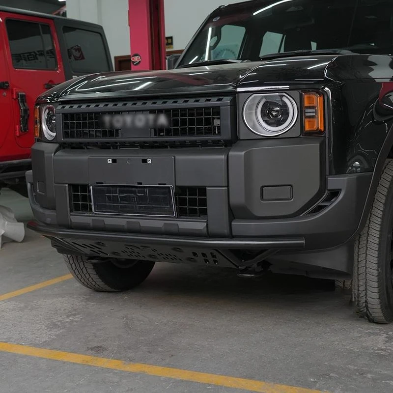 The guard plate is specially used for 24/25 modified new overbearing lc250 front bar trailer hook to push sand
The guard plate is specially used for 24/25 modified new overbearing lc250 front bar trailer hook to push sand