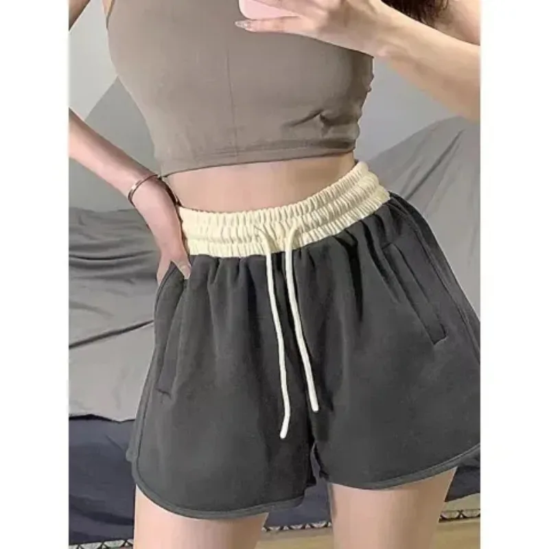 Women's High Waist Casual Shorts Loose Sports Running Shorts
Women's High Waist Casual Shorts Loose Sports Running Shorts