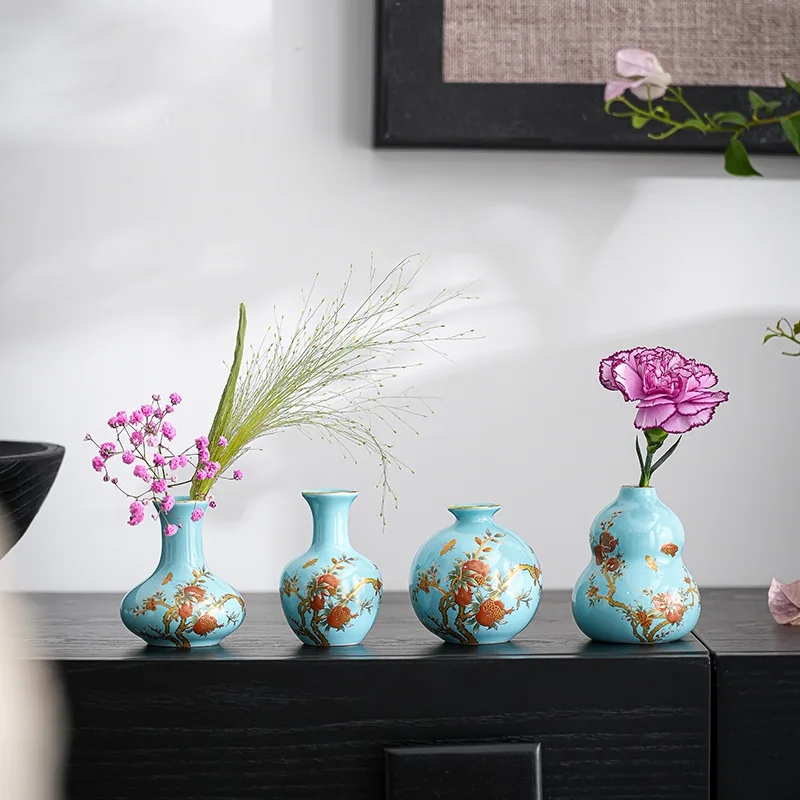 Ceramic Mini Vase Small Desktop Decor Hydroponic Flower Holder Light Luxury Home Decor
Ceramic Mini Vase Small Desktop Decor Hydroponic Flower Holder Light Luxury Home Decor