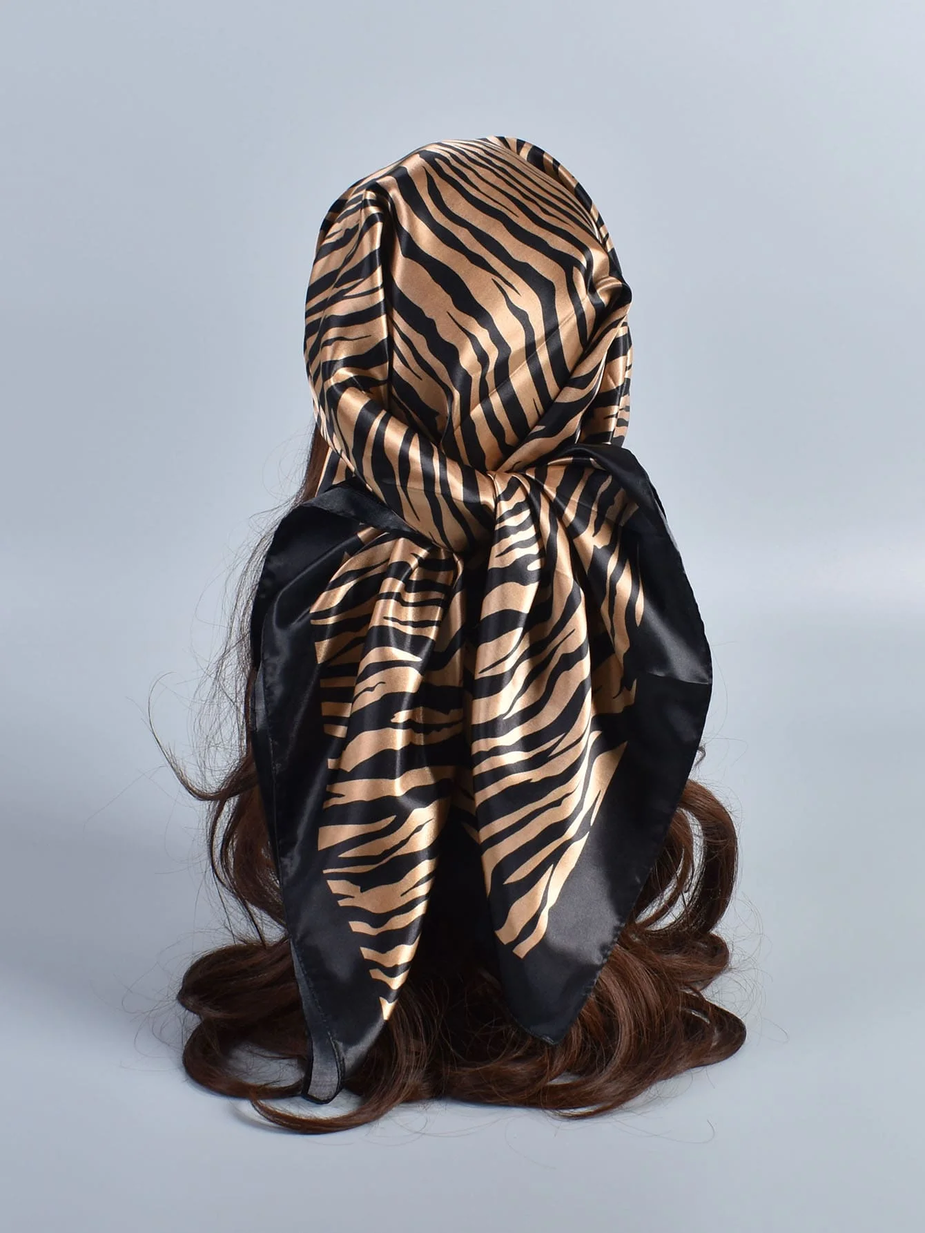 1pc Zebra Striped Print Bandana Women Big Square Scarf Bandana,Hair Band,Head Band Ideal For Dressing Up Your Look
1pc Zebra Striped Print Bandana Women Big Square Scarf Bandana,Hair Band,Head Band Ideal For Dressing Up Your Look